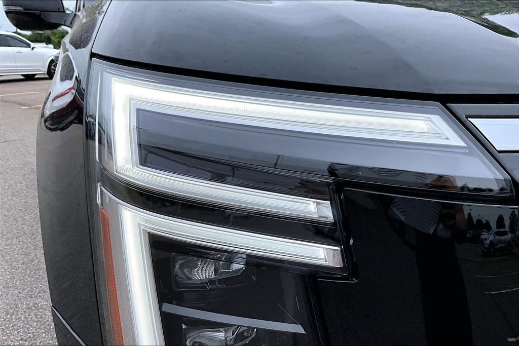Used 2025 Nissan Armada Platinum Reserve AWD/4WD image 32