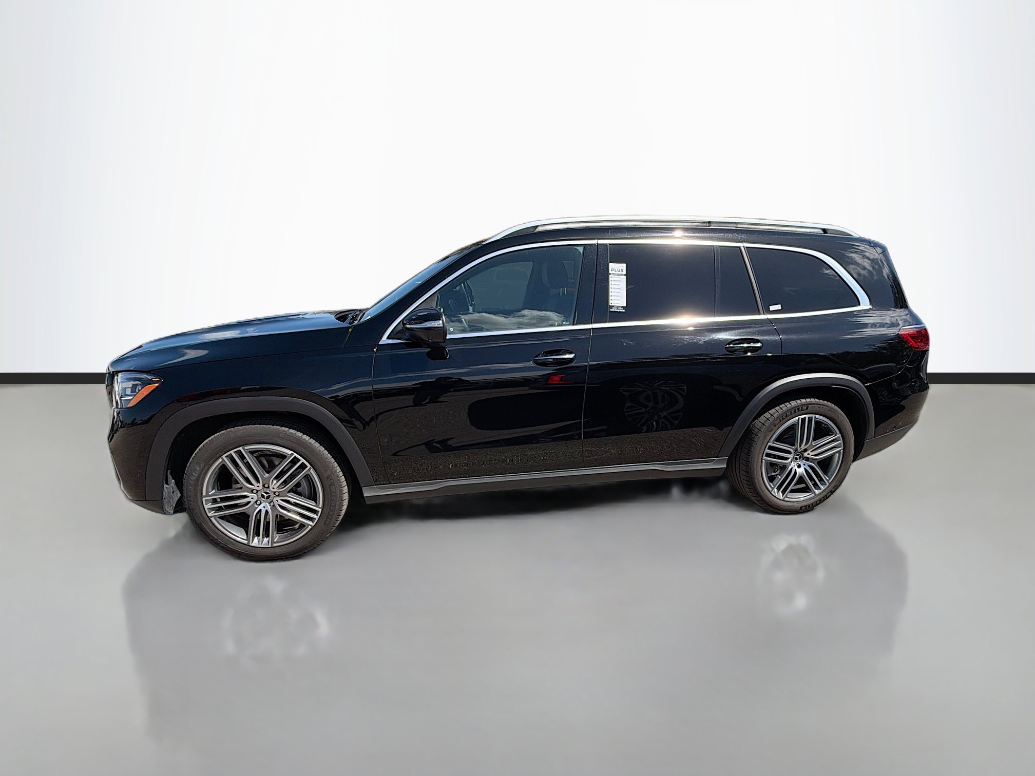 Used 2025 Mercedes-Benz GLS 450 4MATIC image 6