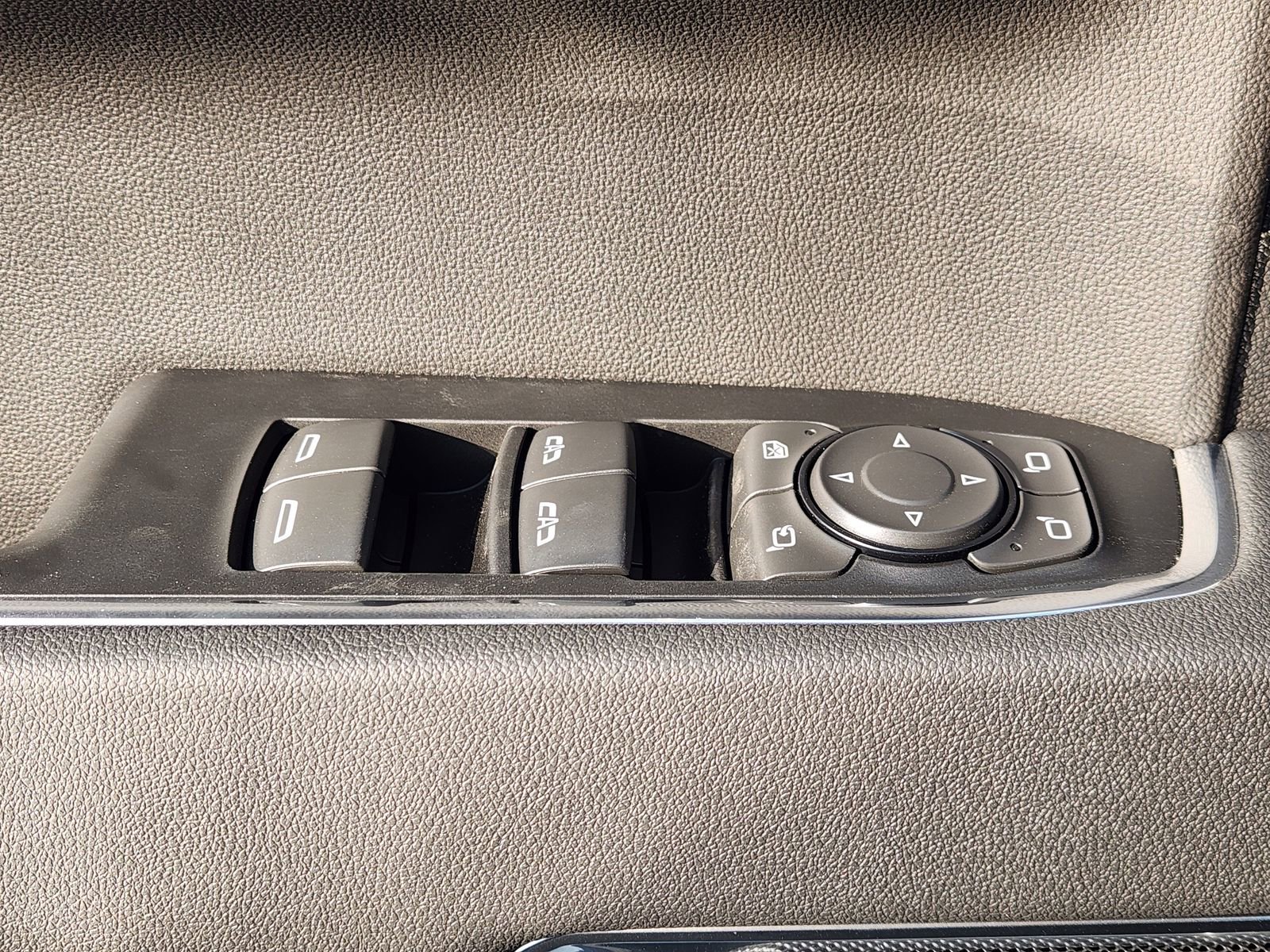 New 2026 GMC Sierra 1500 SLT AWD/4WD image 29