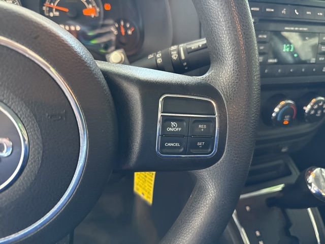 Used 2016 Jeep Patriot Sport w/ Power Value Group FWD image 8