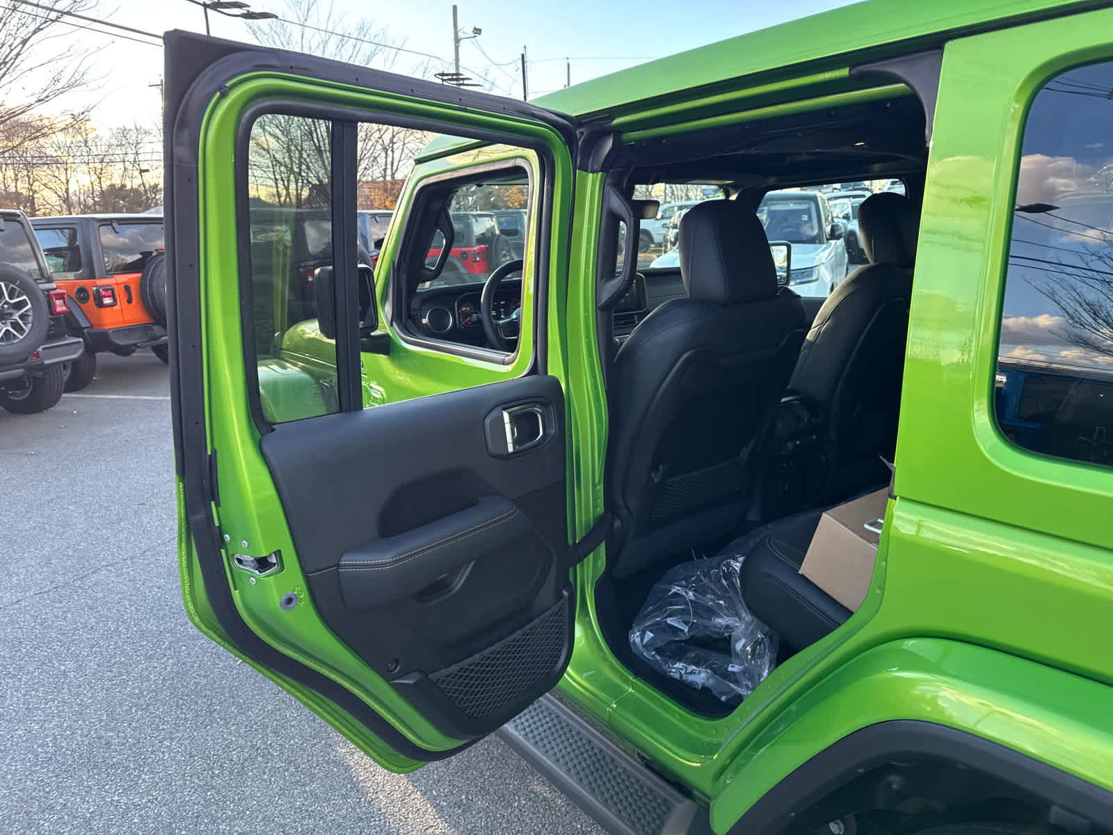 New 2026 Jeep Wrangler Unlimited Sahara AWD/4WD image 29