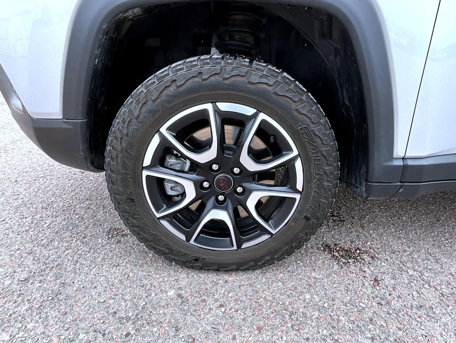 Used 2025 Jeep Compass Trailhawk AWD/4WD image 22