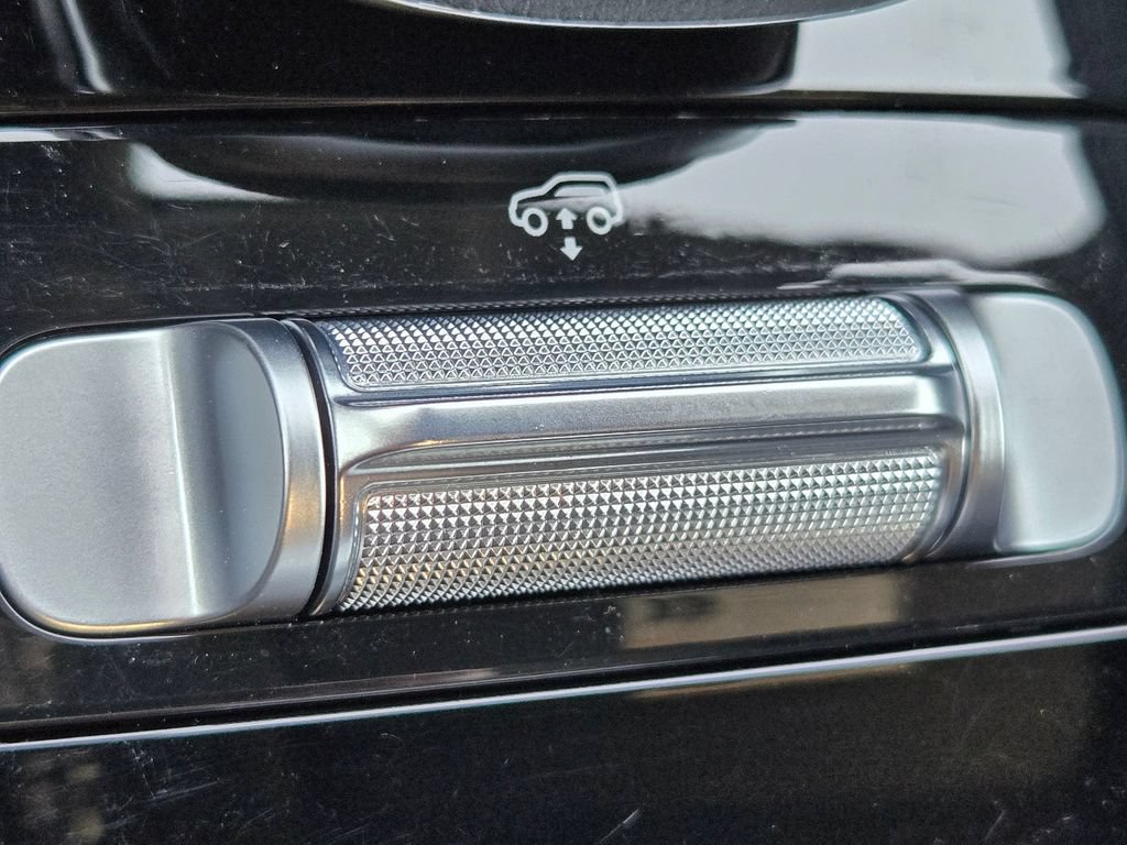 Used 2020 Mercedes-Benz GLS 450 4MATIC image 32