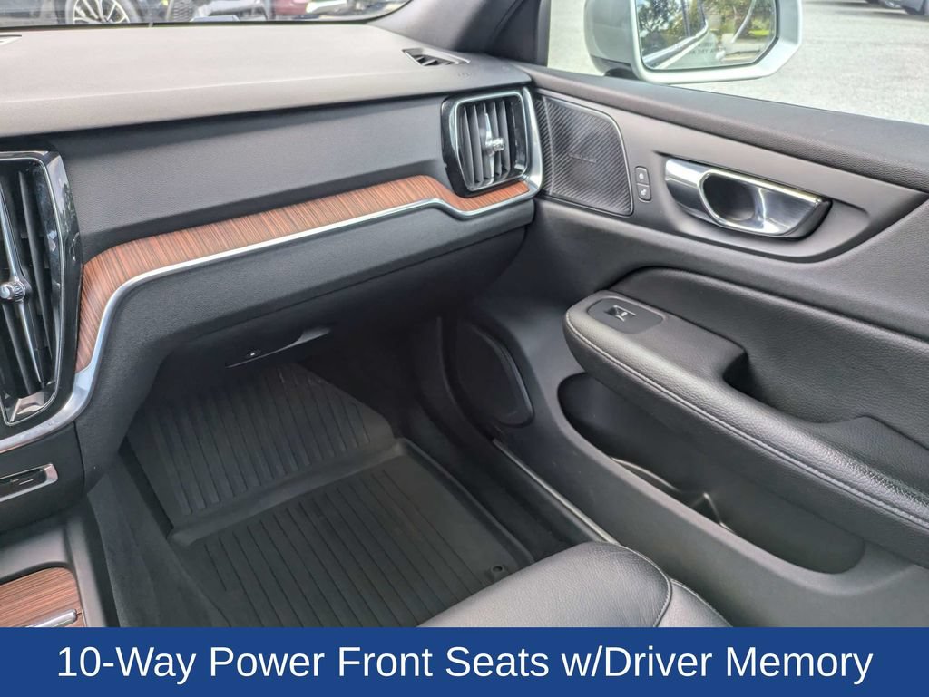 Used 2020 Volvo V60 T5 Momentum FWD image 18