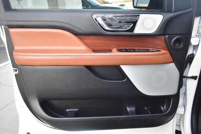 Used 2021 Lincoln Navigator L Reserve image 14