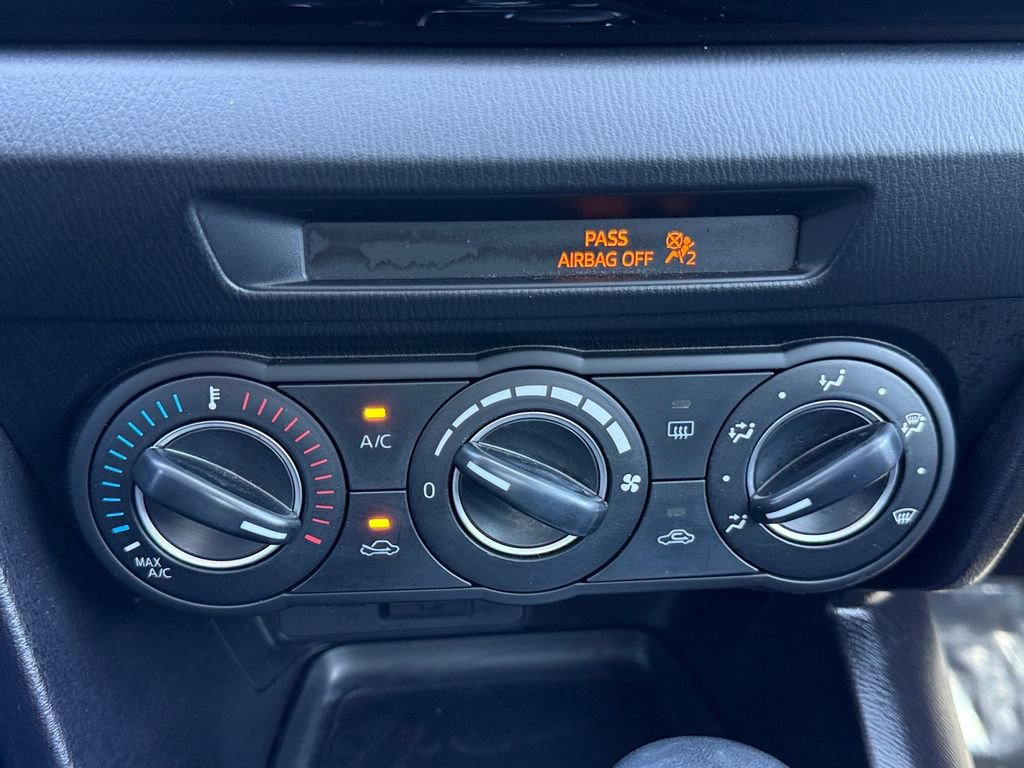 Used 2016 MAZDA MAZDA3 i Touring image 17