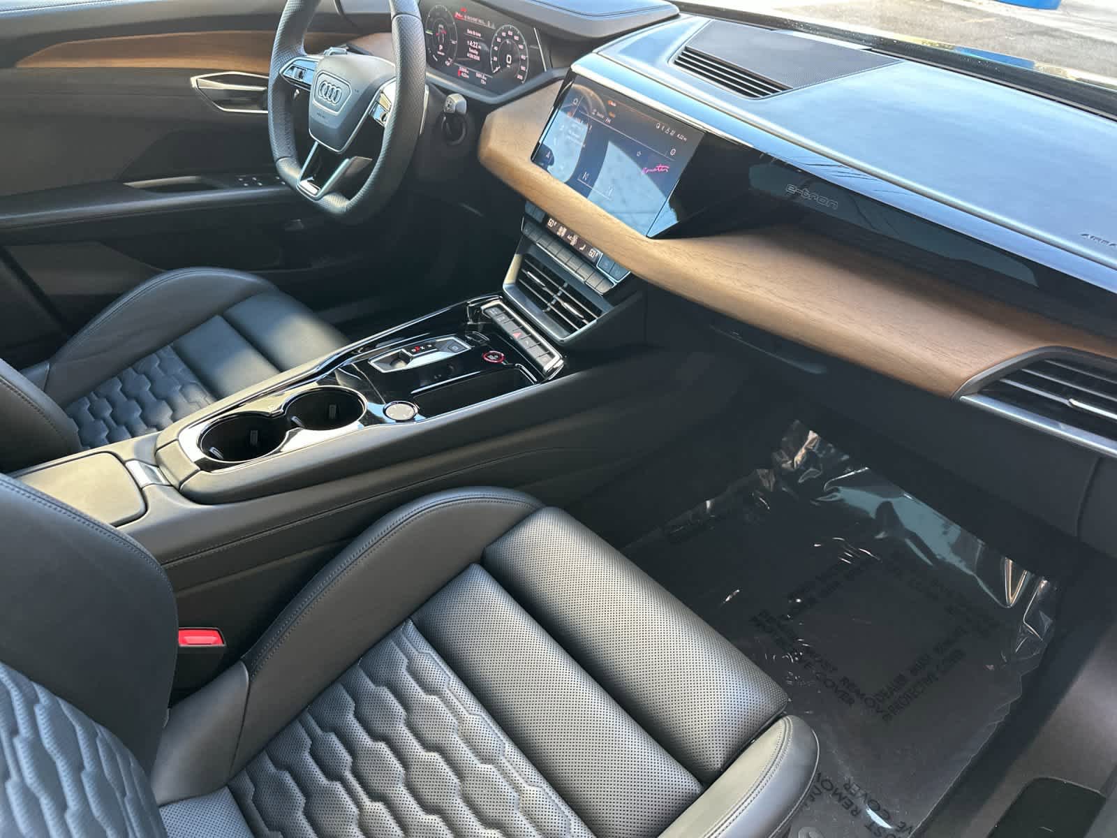 Used 2023 Audi e-tron GT Premium Plus AWD/4WD image 15