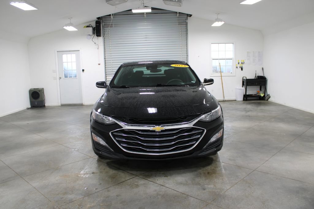 Used 2023 Chevrolet Malibu LT image 3