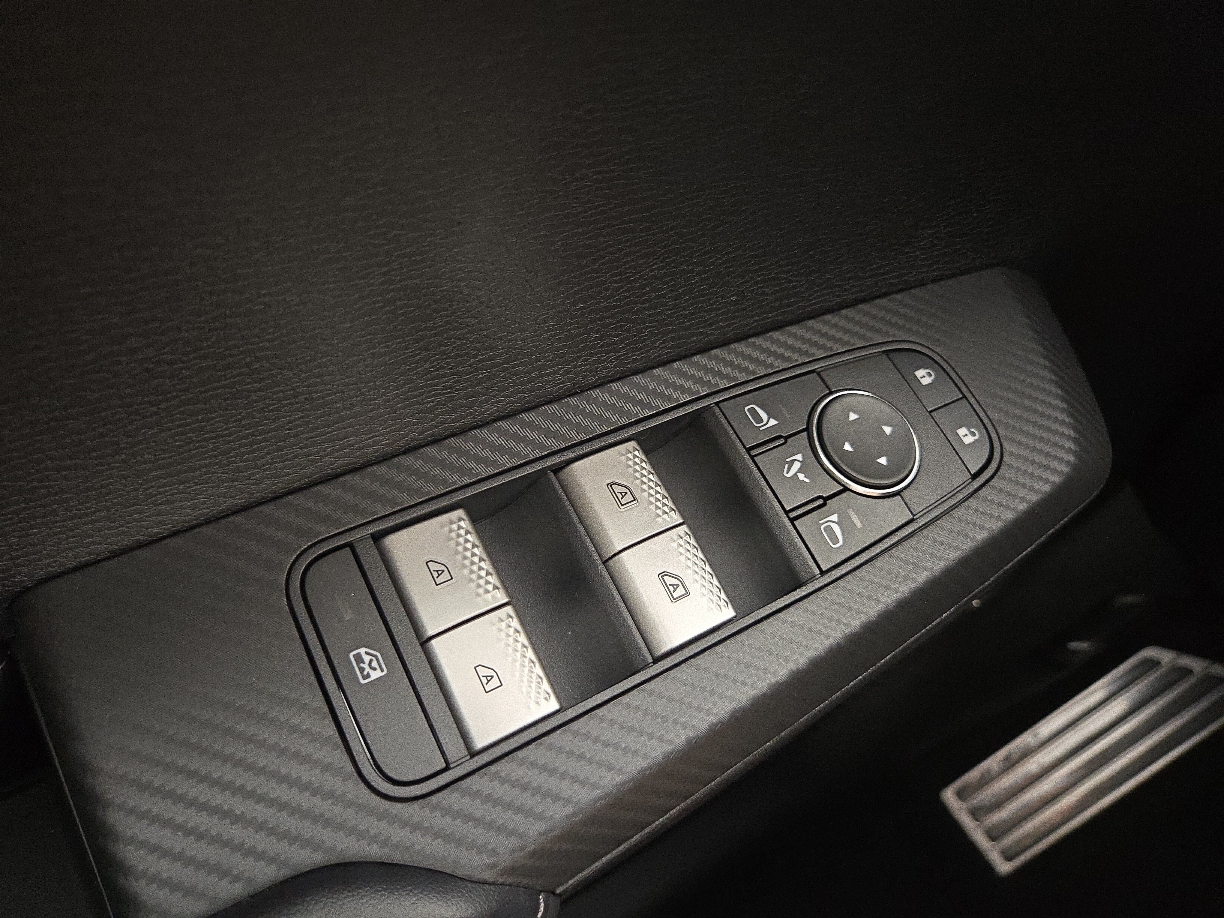 New 2026 Mitsubishi Outlander SEL FWD image 30