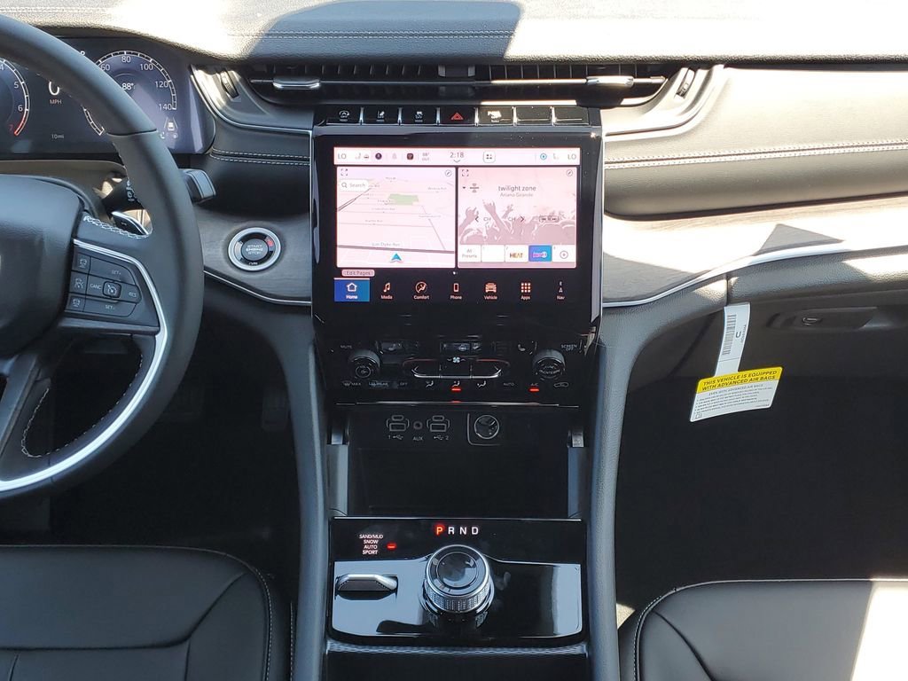 New 2025 Jeep Grand Cherokee Limited image 27