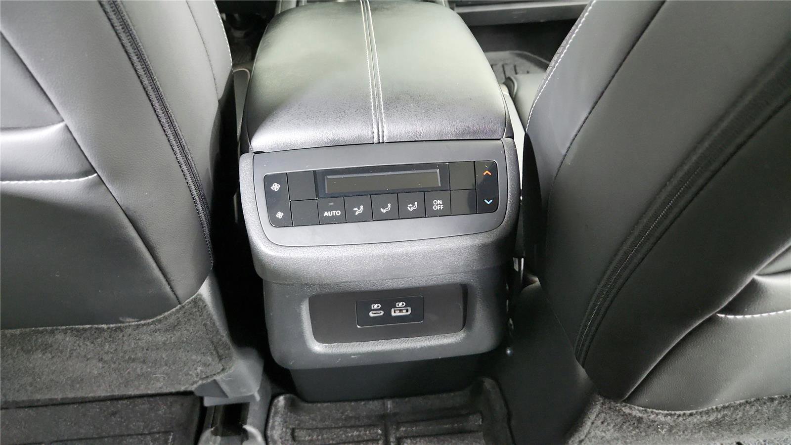 Used 2024 Nissan Pathfinder SL image 14