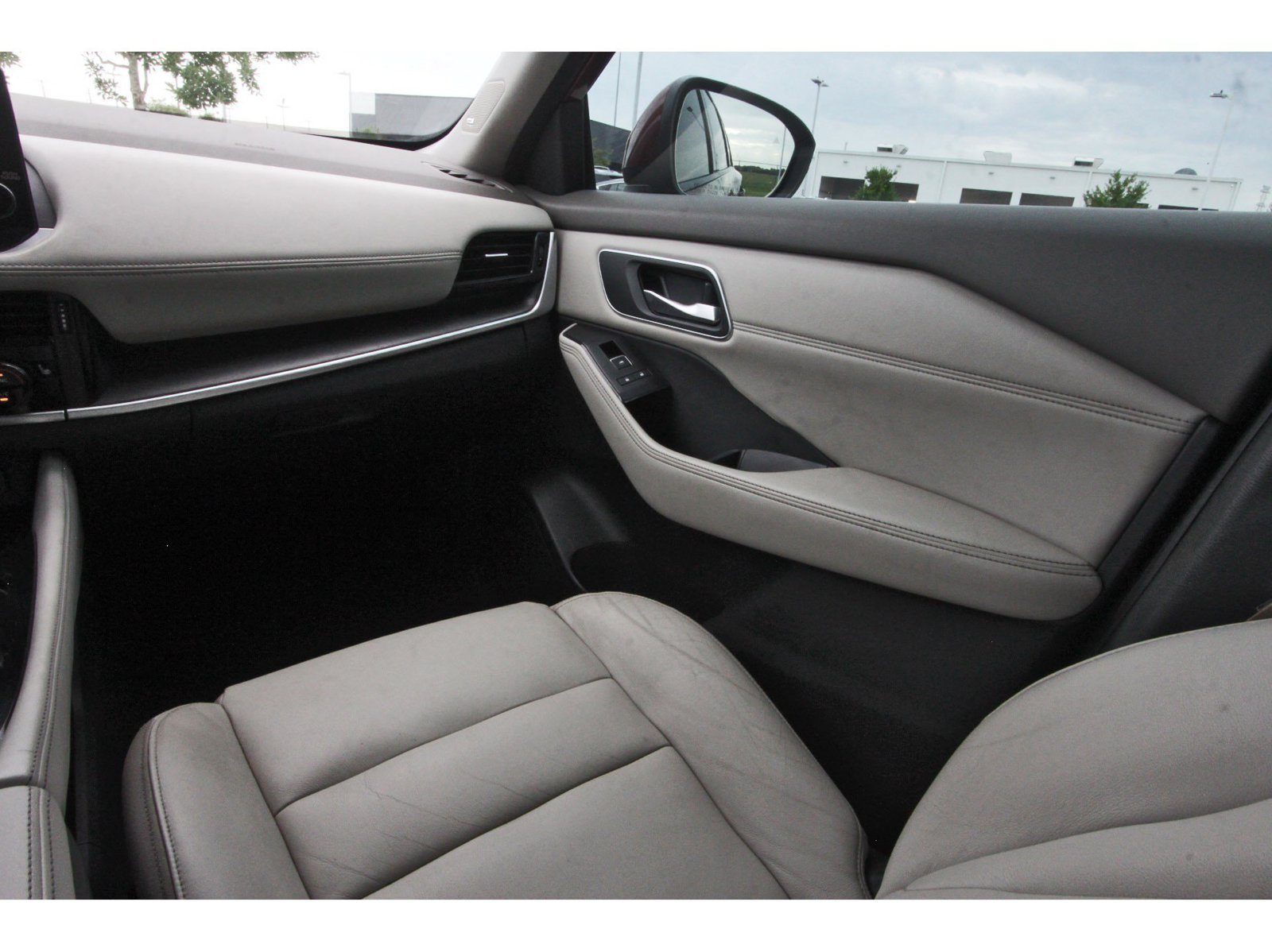 Used 2021 Nissan Rogue SL w/ Premium Package FWD image 13