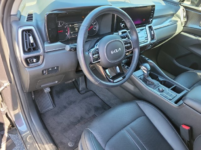 Used 2023 Kia Sorento S FWD image 9
