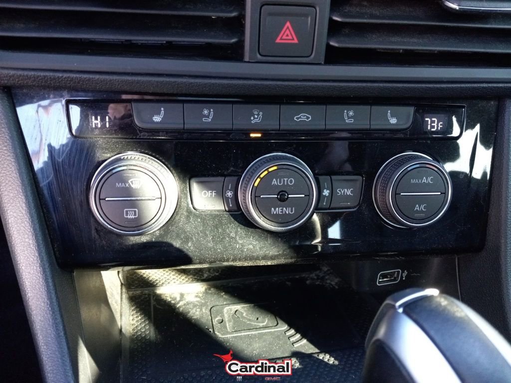 Used 2020 Volkswagen Jetta GLI Autobahn w/ GLI Autobahn Black Package image 31