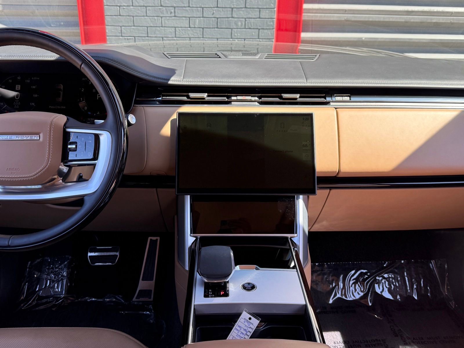 Used 2024 Land Rover Range Rover Long Wheelbase Autobiography image 18