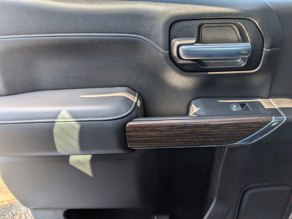 Used 2021 Chevrolet Silverado 1500 High Country image 28