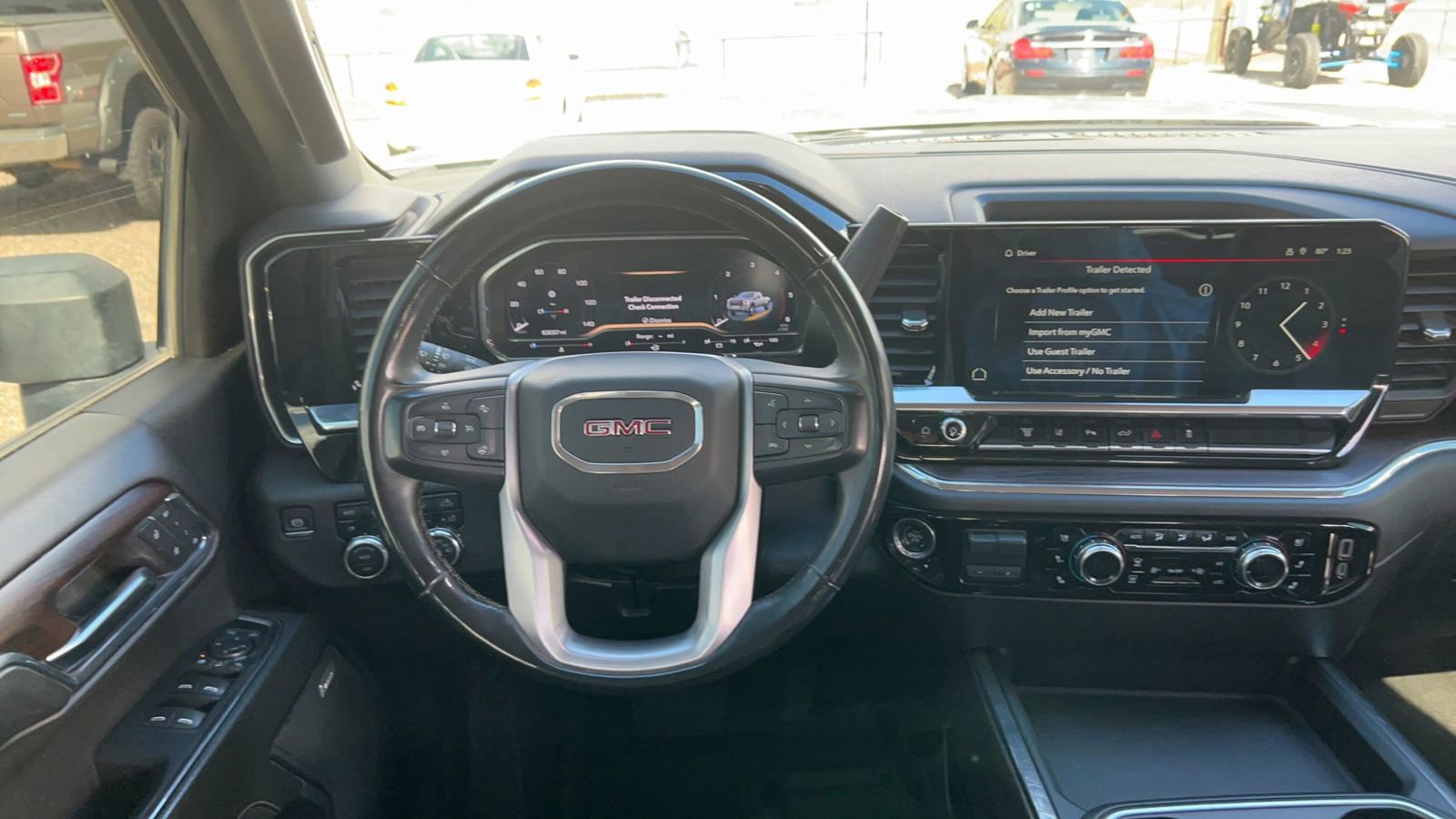 Used 2024 GMC Sierra 3500 SLT w/ SLT Premium Package image 10