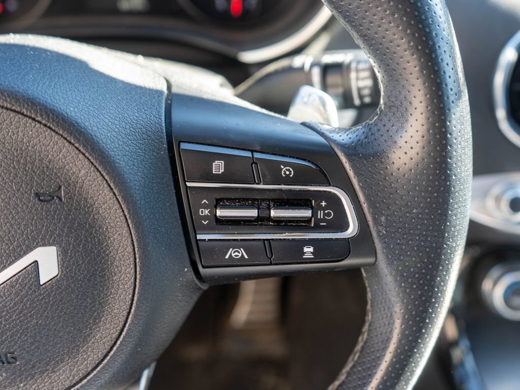 Used 2022 Kia Stinger GT1 AWD/4WD image 19