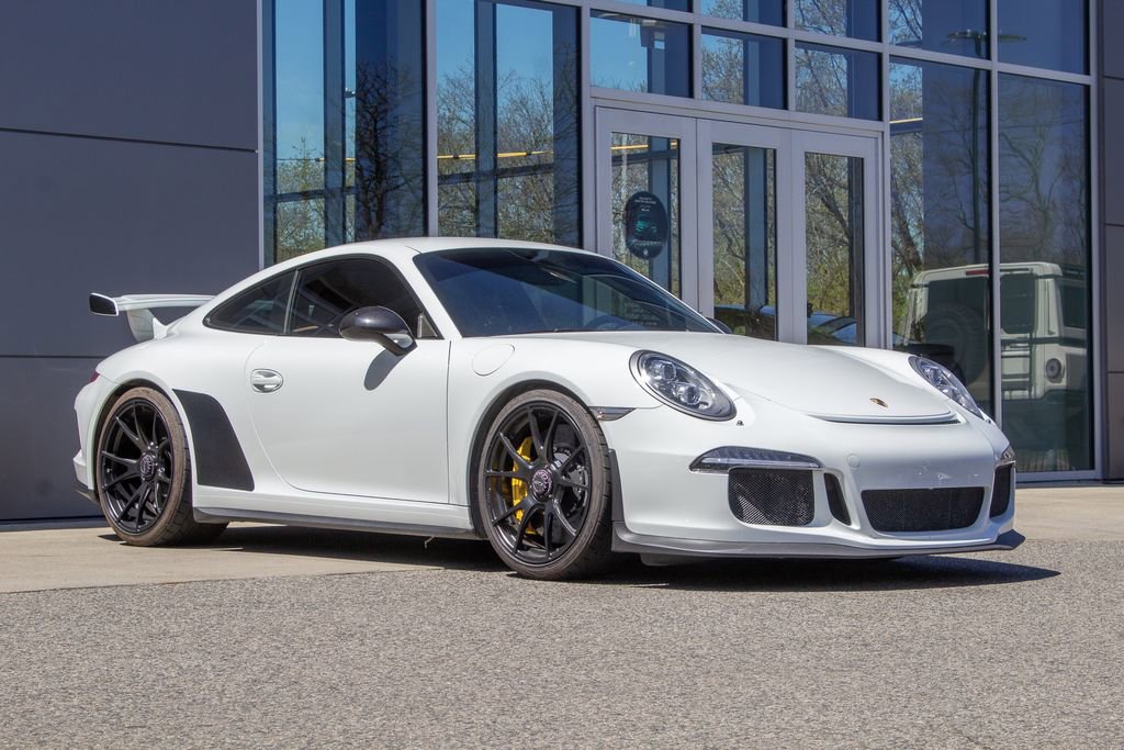Used 2015 Porsche 911 GT3 RWD image 3