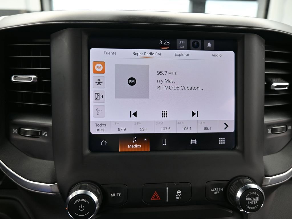 Used 2024 RAM 2500 Big Horn image 24