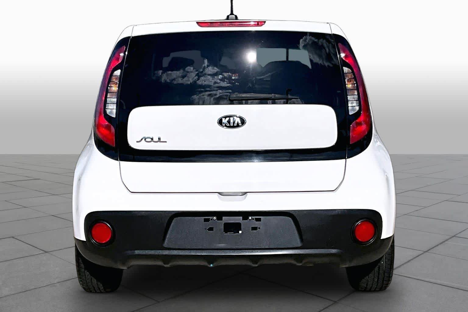 Used 2018 Kia Soul FWD image 5