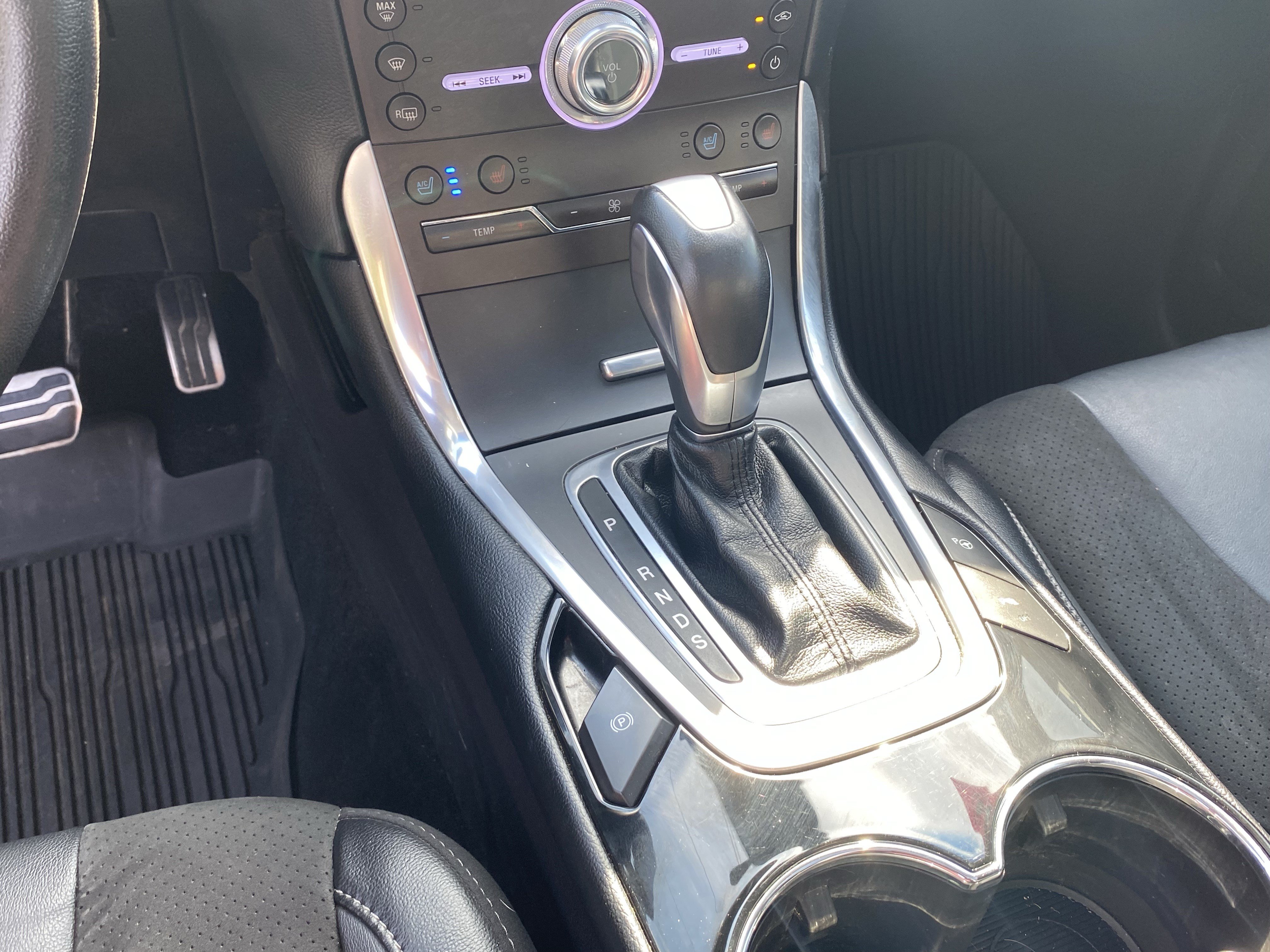Used 2018 Ford Edge Sport w/ Equipment Group 401A AWD/4WD image 25