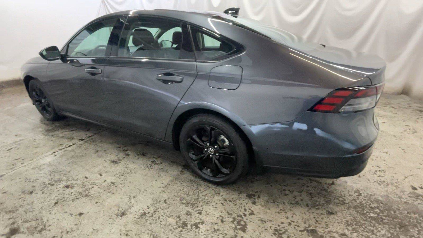 Certified 2025 Honda Accord SE image 10