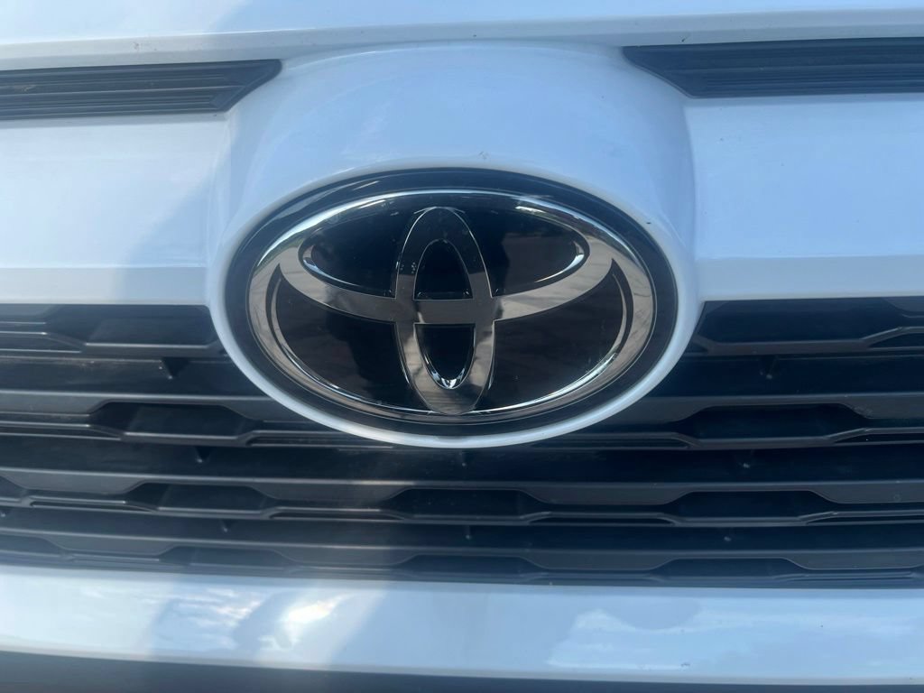 Used 2023 Toyota RAV4 XLE AWD/4WD image 19