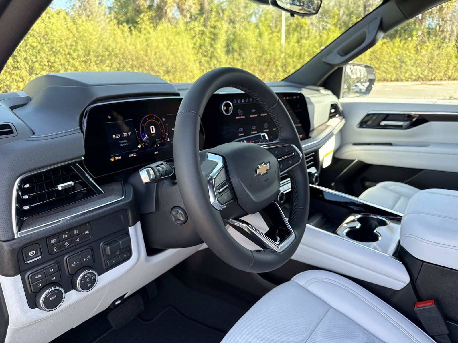 New 2026 Chevrolet Suburban Premier AWD/4WD image 24