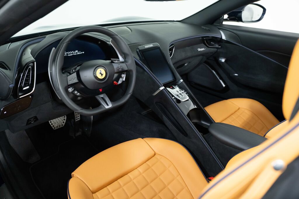 Used 2024 Ferrari Roma Spider image 35