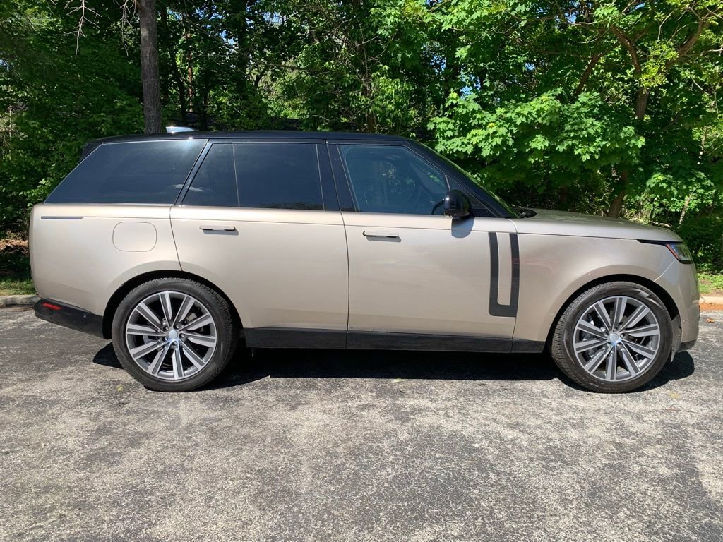 Used 2023 Land Rover Range Rover SE AWD/4WD image 8
