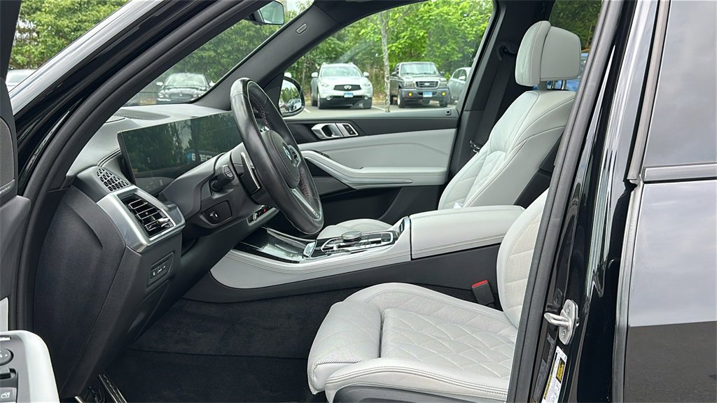 Used 2024 BMW X5 M60i w/ Climate Comfort Package image 10