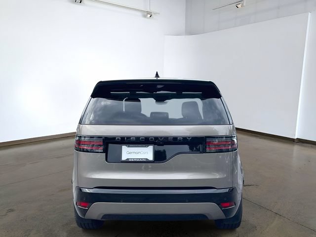 Used 2025 Land Rover Discovery Dynamic SE AWD/4WD image 3