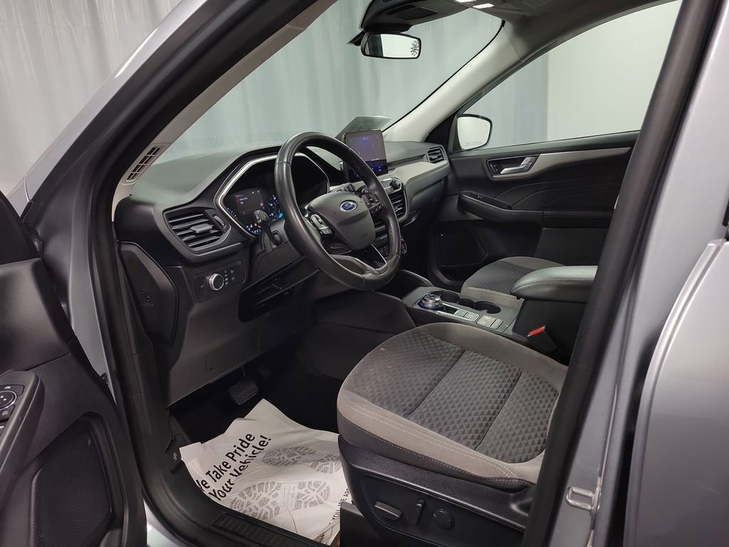 Used 2021 Ford Escape SE w/ Convenience Package image 12