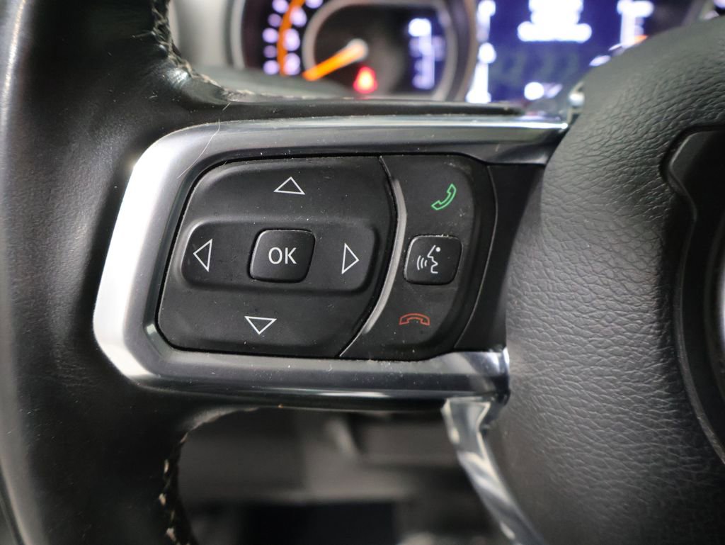 Used 2022 Jeep Gladiator Overland w/ Cold Weather Group image 40