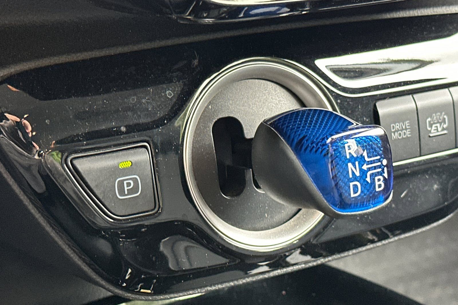 Used 2022 Toyota Prius Prime XLE image 20