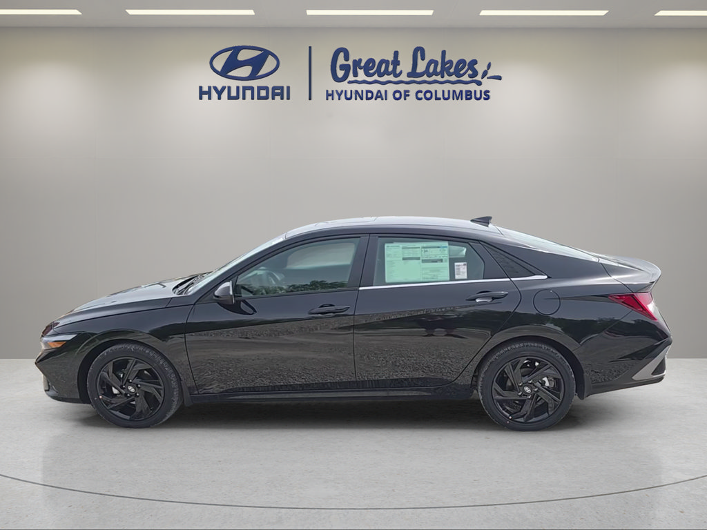 New 2026 Hyundai Elantra SEL Sport Premium FWD image 2