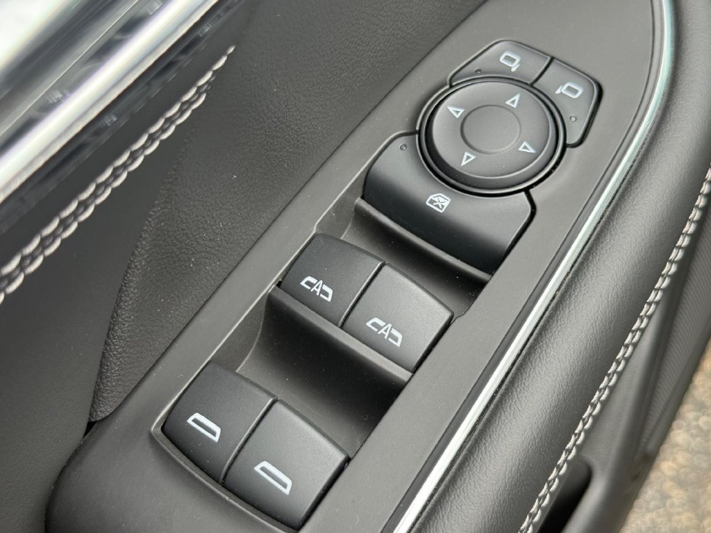 Used 2023 Buick Envision Preferred w/ Sport Touring Package AWD/4WD image 21