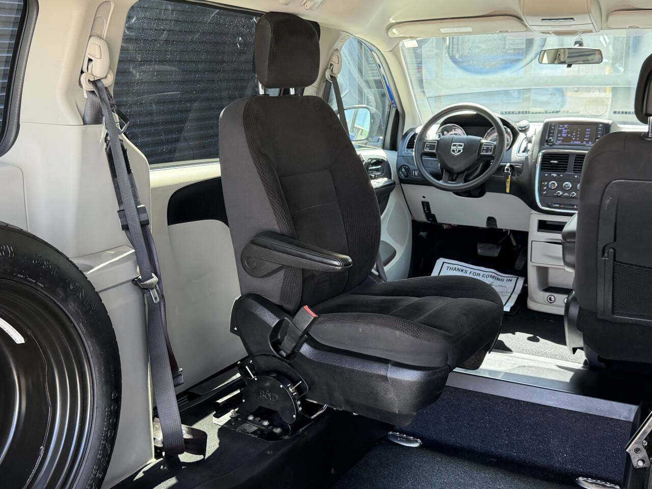 Used 2018 Dodge Grand Caravan SE w/ Power Convenience Group I FWD image 19