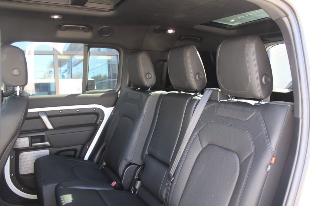 Used 2024 Land Rover Defender 130 Outbound image 38