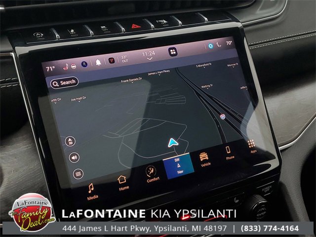 Used 2022 Jeep Grand Cherokee Limited image 21