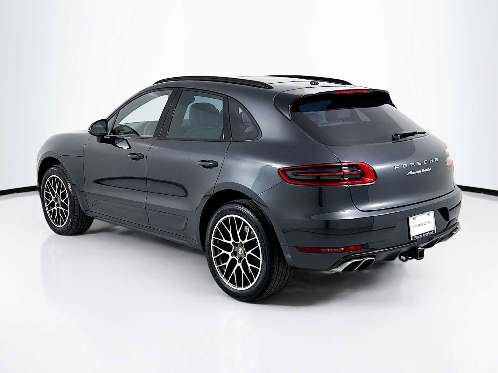 Used 2018 Porsche Macan Turbo image 3