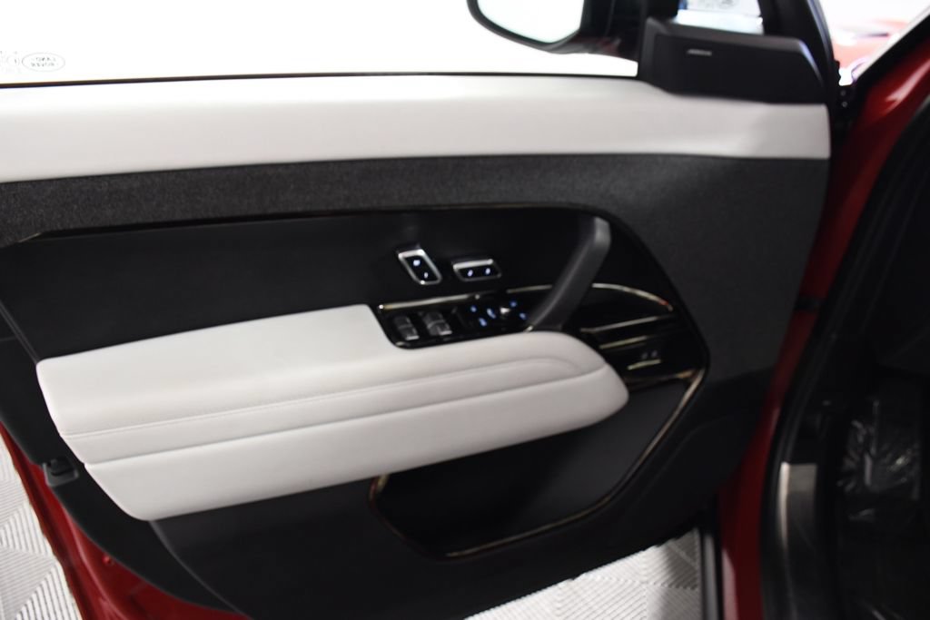 Used 2023 Land Rover Range Rover Sport SE AWD/4WD image 14