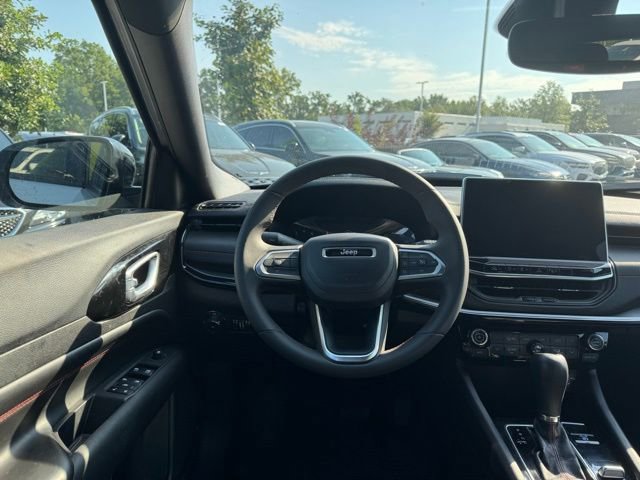 Used 2024 Jeep Compass Trailhawk image 11