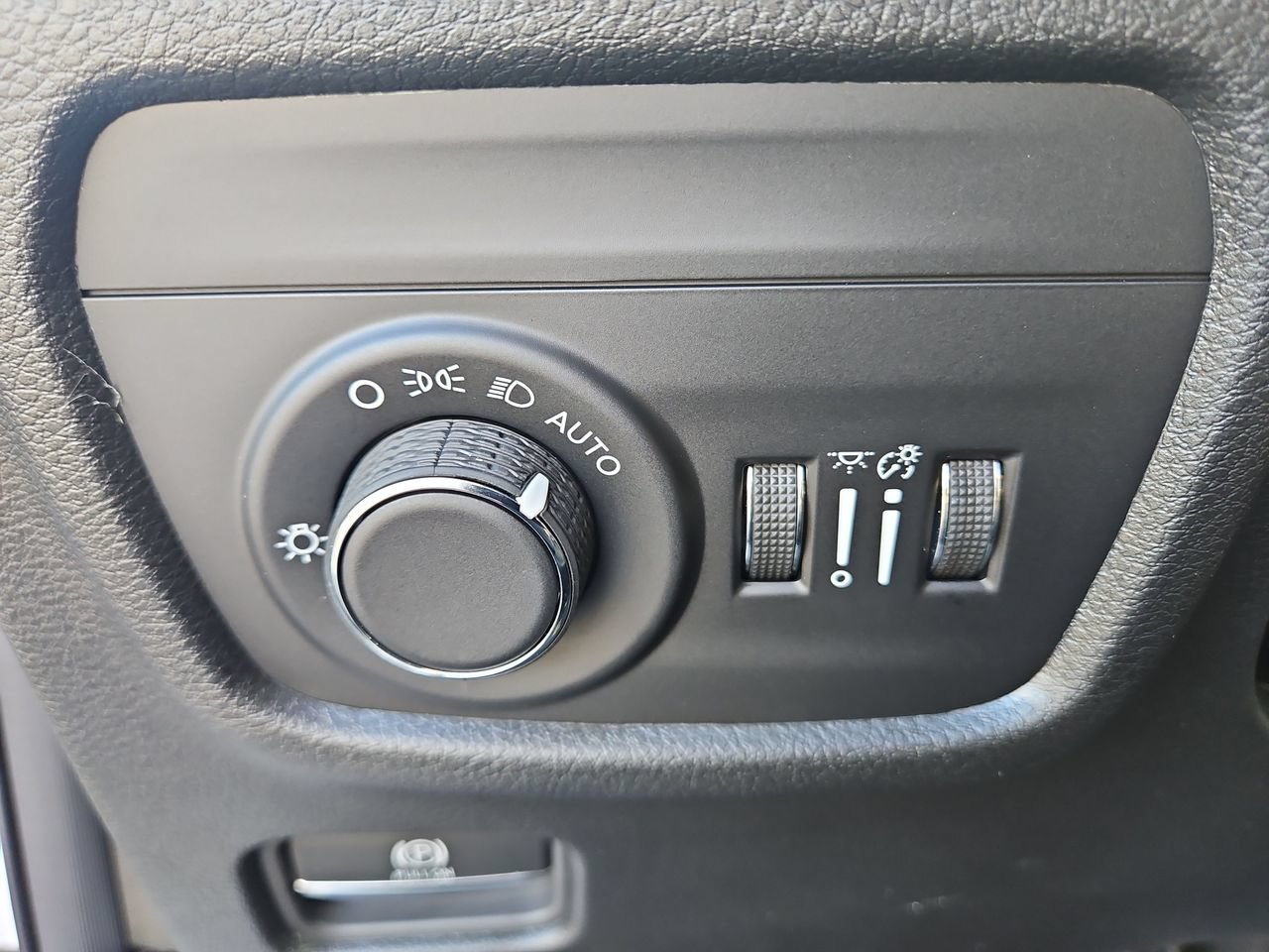 New 2026 Jeep Grand Cherokee Altitude AWD/4WD image 29