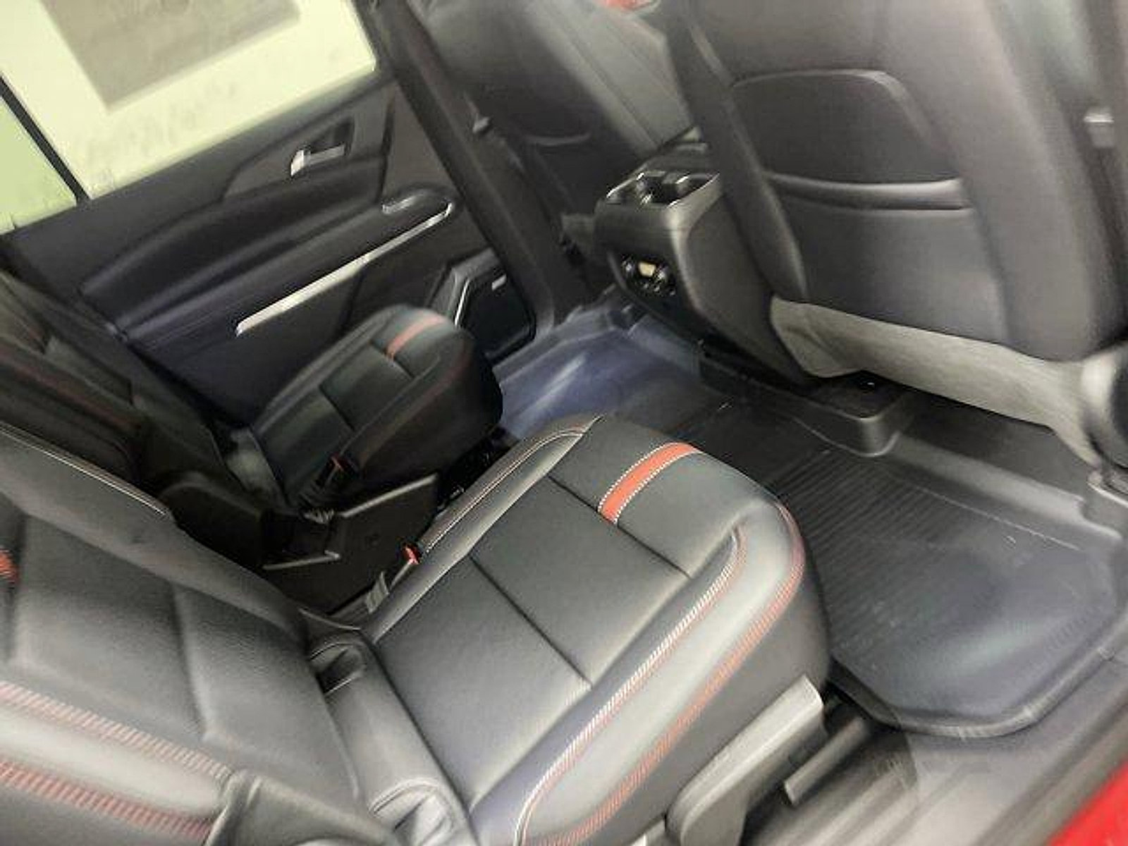 New 2026 Chevrolet Traverse RS w/ LPO, Floor Liner Package FWD image 16