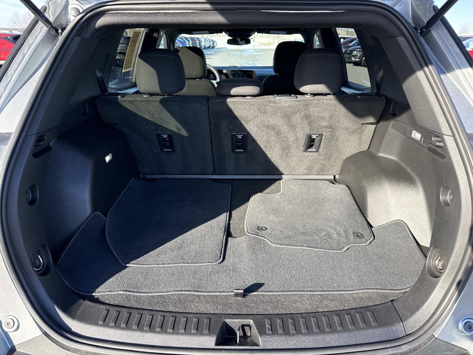 Used 2025 Chevrolet Equinox LT image 20