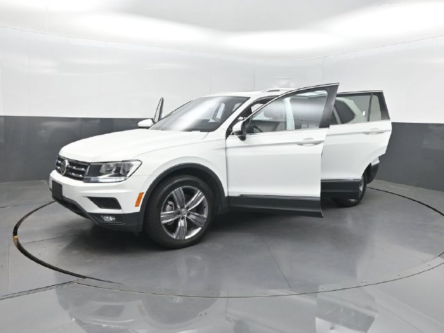 Used 2021 Volkswagen Tiguan SEL AWD/4WD image 37