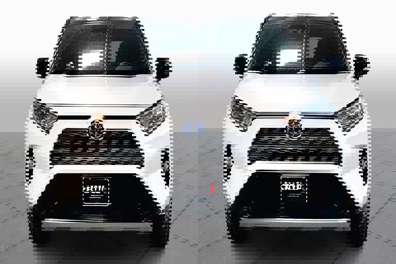 Used 2020 Toyota RAV4 XSE image 3