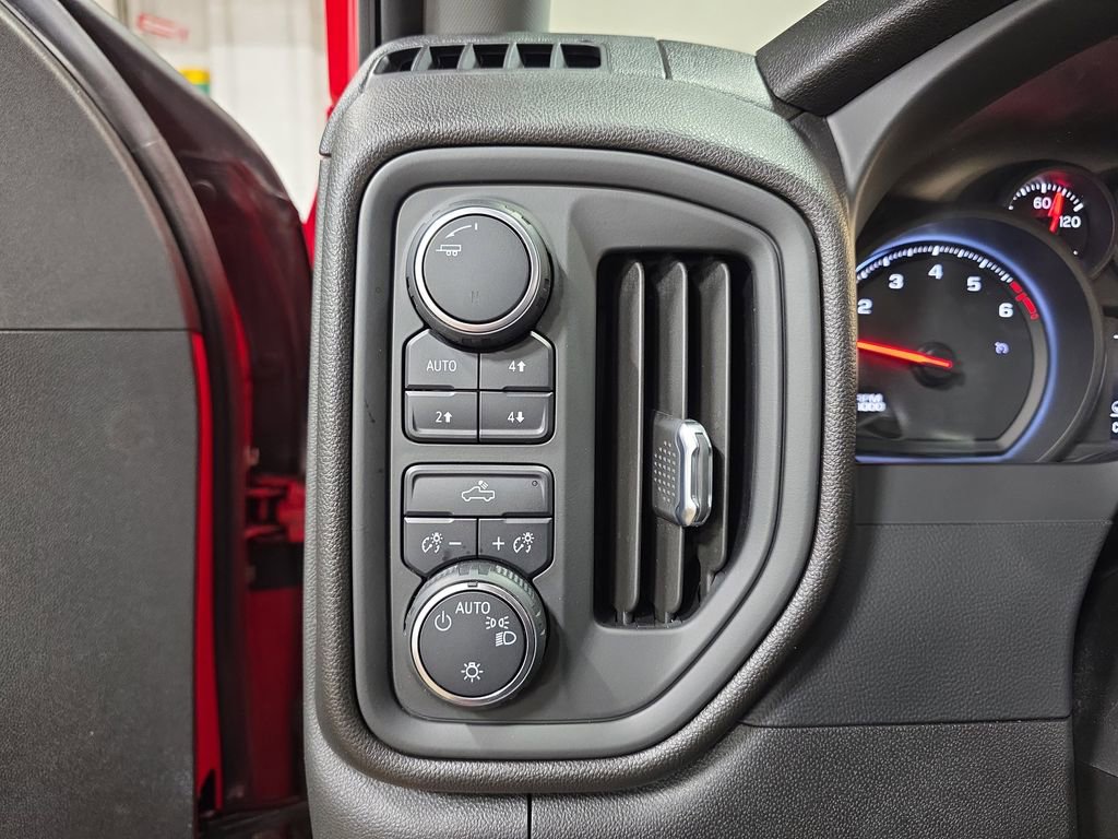 Used 2021 Chevrolet Silverado 1500 Custom Trail Boss image 24